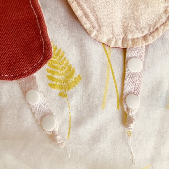 Red Little Sun Hat ๐ - Picture 6 of 9